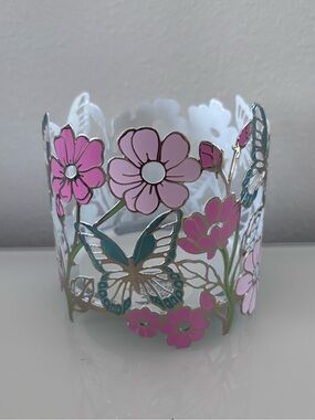 NWT Bath & Body Works Flowers & Butterflies In The Garden 3 Wick Candle Holder